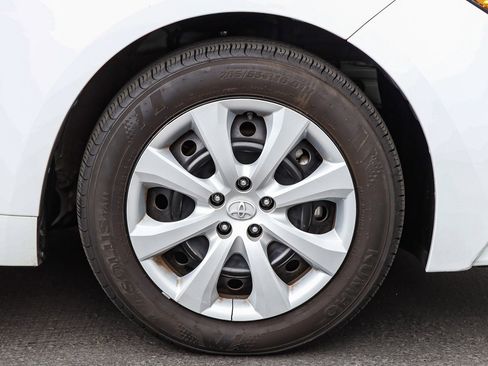 Used 2024 Toyota Corolla LE image 6