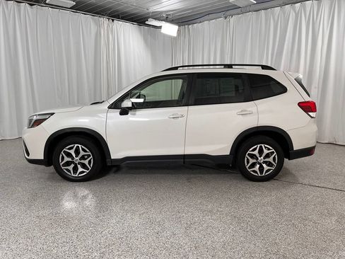 Used 2021 Subaru Forester Premium AWD/4WD image 8
