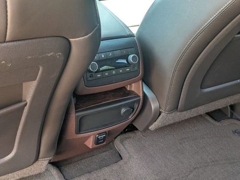 Used 2014 Buick Enclave Premium AWD/4WD image 31