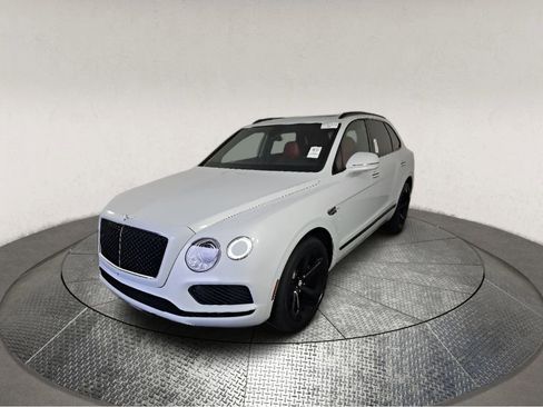 Used 2019 Bentley Bentayga image 3