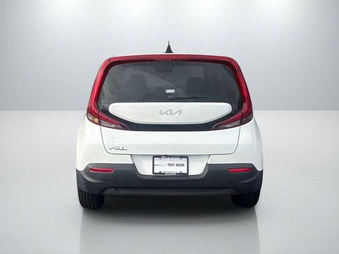 Used 2022 Kia Soul LX FWD image 6