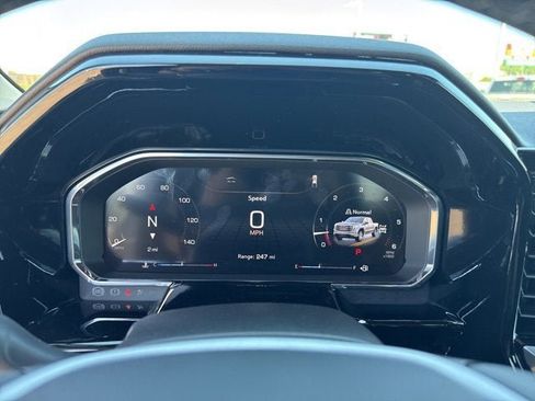 New 2026 GMC Sierra 1500 SLT w/ SLT Convenience Package image 18