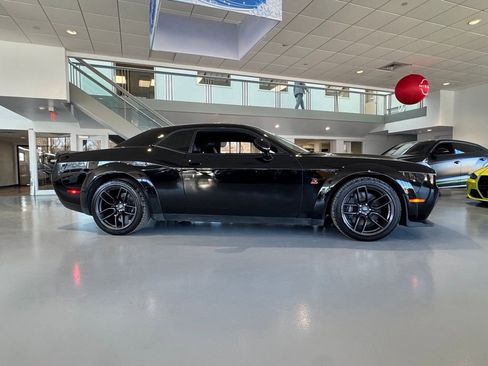 Used 2020 Dodge Challenger R/T Scat Pack image 9