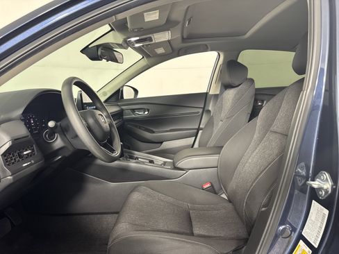 Certified 2025 Honda Accord SE image 15