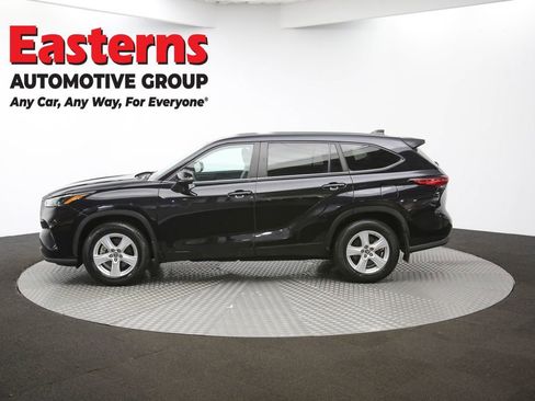 Used 2023 Toyota Highlander L image 60