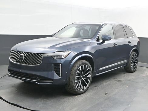 New 2026 Volvo XC90 B6 Plus w/ Protection Package Premier image 3