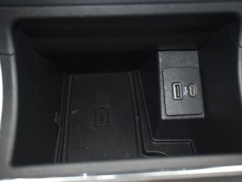 Used 2022 Ford Edge Titanium w/ Equipment Group 301A AWD/4WD image 35