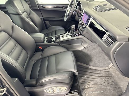 Certified 2026 Porsche Cayenne AWD/4WD image 26