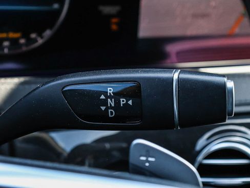 Used 2019 Mercedes-Benz S 560 Sedan image 37