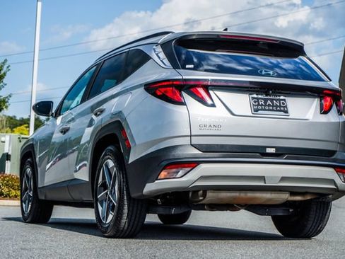 Certified 2025 Hyundai Tucson SEL FWD image 10
