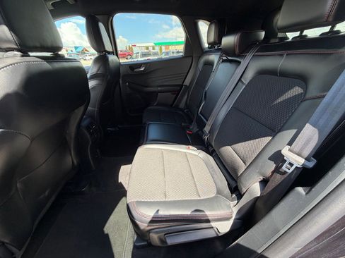 Used 2025 Ford Escape ST-Line AWD/4WD image 25