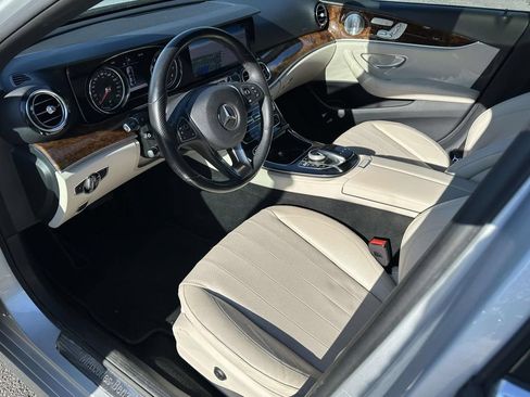 Used 2017 Mercedes-Benz E 300 4MATIC image 21