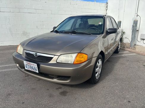 Used 2000 MAZDA Protege DX image 2