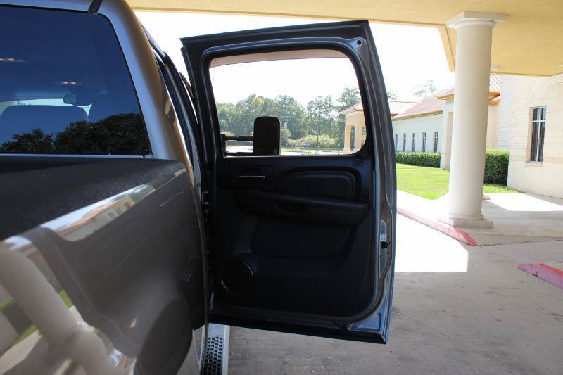 Used 2013 GMC Sierra 2500 Denali w/ Suspension Package, Off-Road AWD/4WD image 30