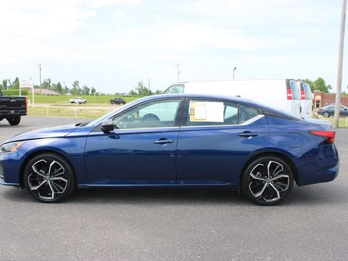 Used 2024 Nissan Altima 2.5 SR FWD image 6
