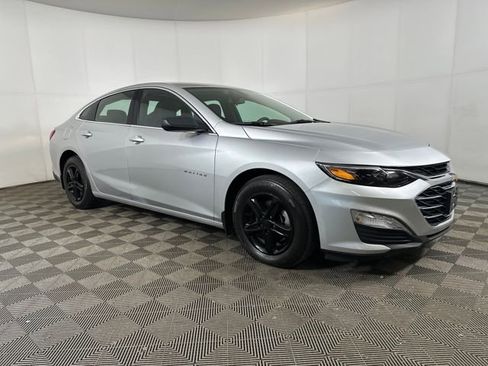 Used 2020 Chevrolet Malibu LS image 2