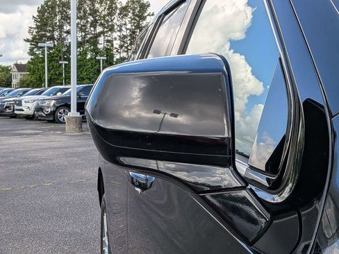 Used 2021 Chevrolet Tahoe LT AWD/4WD image 15