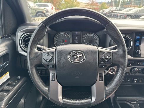 Used 2019 Toyota Tacoma TRD Off-Road image 16