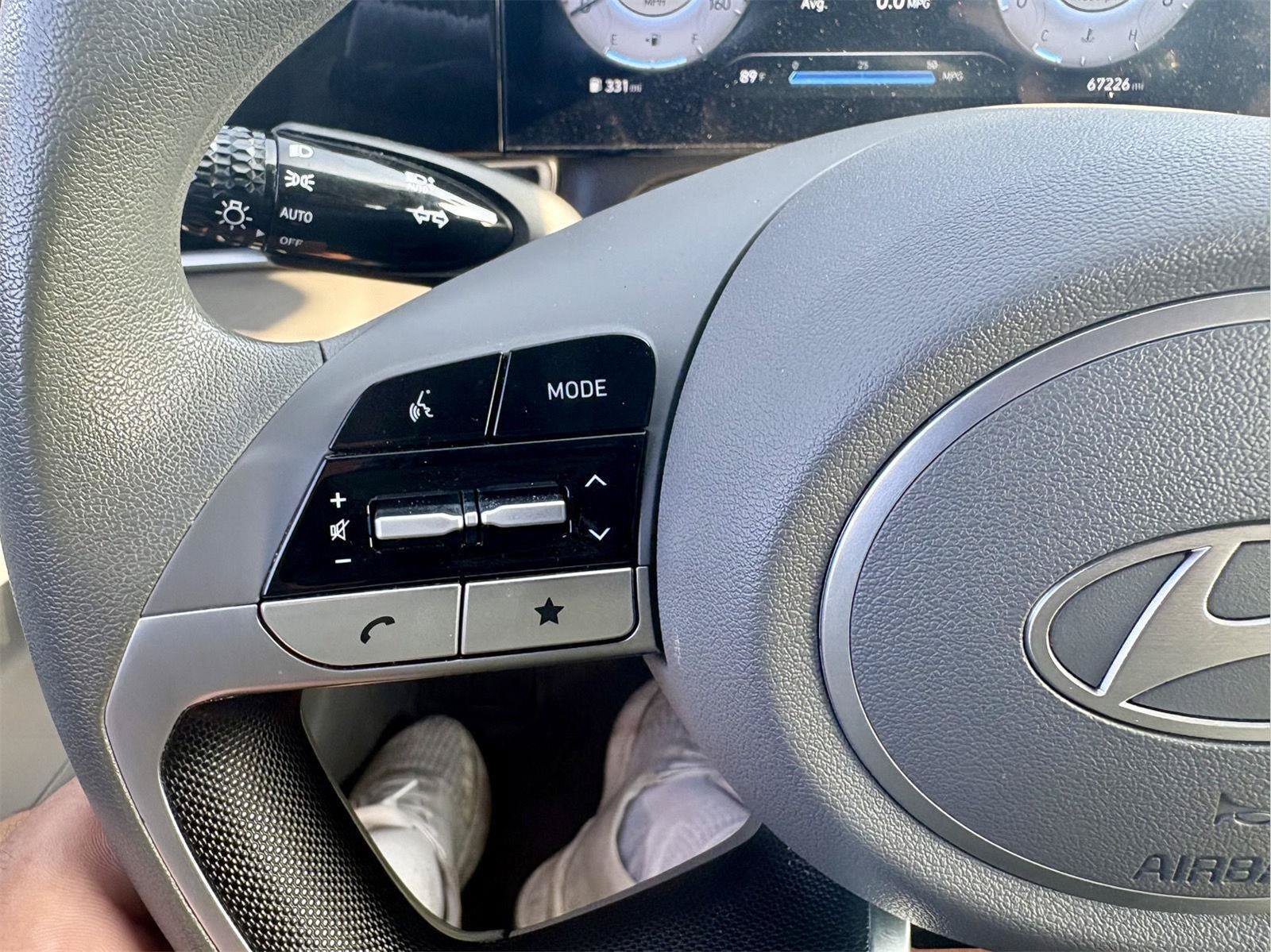Used 2024 Hyundai Elantra SEL FWD image 18