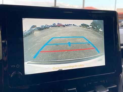 Used 2024 Toyota Corolla LE FWD image 21