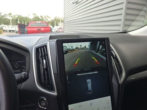 Certified 2024 Ford Edge SEL image 12