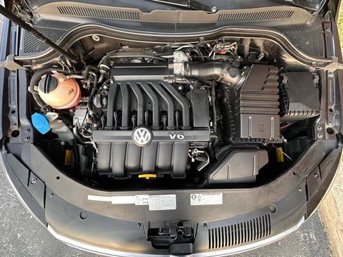 Used 2013 Volkswagen CC Executive image 48