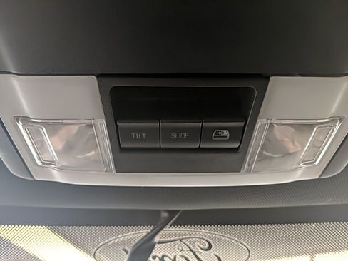 Used 2014 Ford F150 King Ranch w/ King Ranch Luxury Package image 27