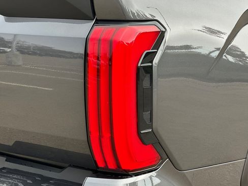 New 2026 Toyota Tundra SR5 AWD/4WD image 31