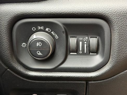 Used 2025 RAM 1500 Big Horn image 38