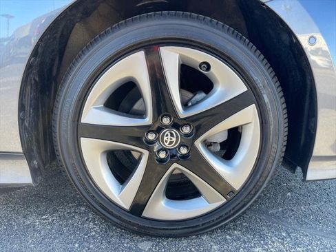 Certified 2020 Toyota Prius XLE image 16