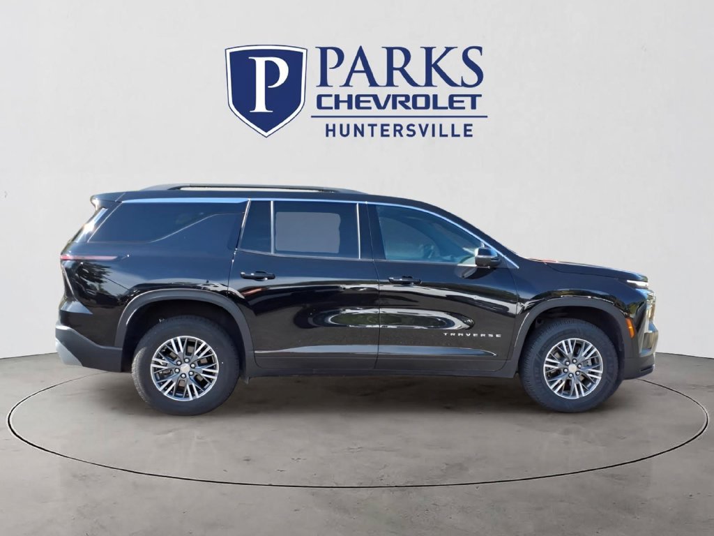 Used 2024 Chevrolet Traverse LT FWD image 35