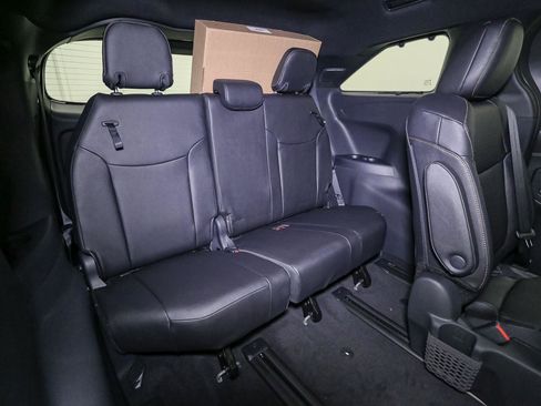 New 2026 Toyota Sienna XLE Woodland Edition AWD/4WD image 17