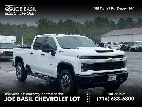Used 2024 Chevrolet Silverado 2500 Custom w/ Custom Value Package AWD/4WD image 1