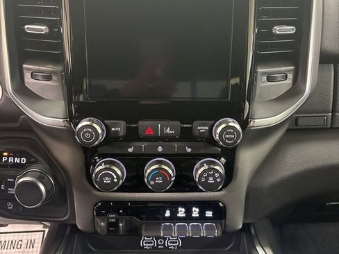 New 2026 RAM 1500 4x4 Crew Cab image 15