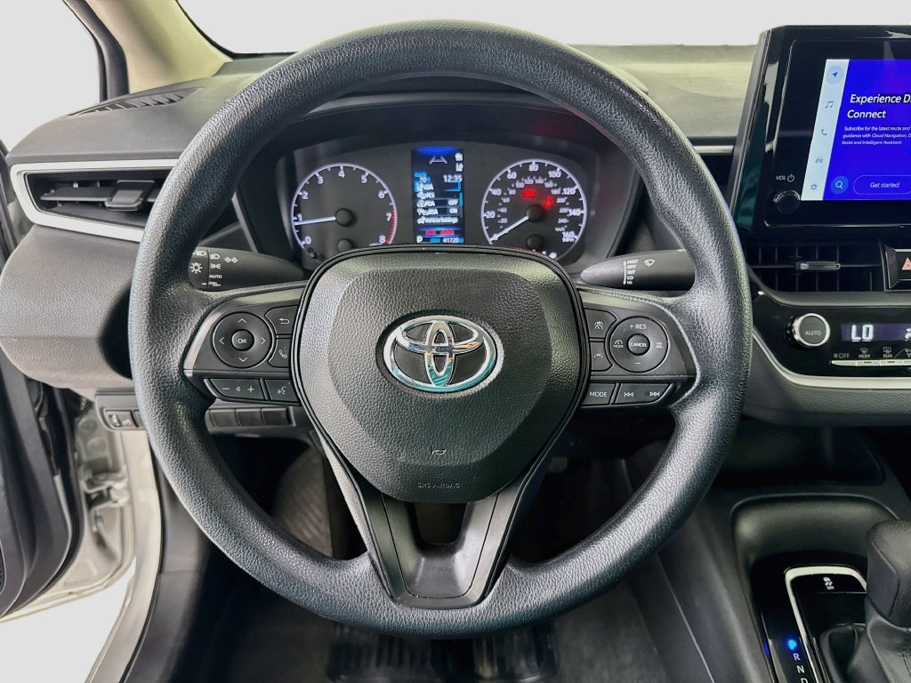Used 2025 Toyota Corolla LE FWD image 12