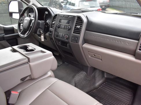 Used 2017 Ford F350 XL w/ Power Equipment Group RWD image 48