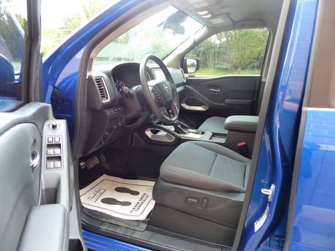 Used 2024 Nissan Frontier SV w/ Technology Package AWD/4WD image 31