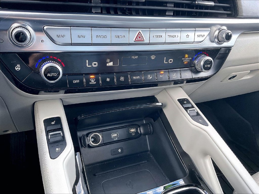Certified 2022 Kia Telluride EX w/ EX Premium Package AWD/4WD image 26