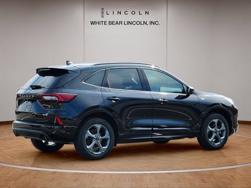 Used 2024 Ford Escape ST-Line w/ Tech Pack #1 AWD/4WD image 5