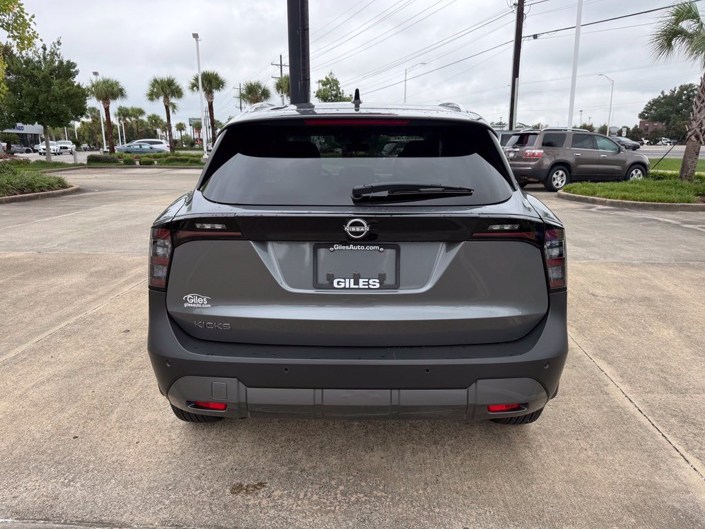 Used 2026 Nissan Kicks SV FWD image 4
