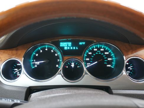 Used 2009 Buick Enclave CXL w/ Entertainment Package #3 FWD image 21