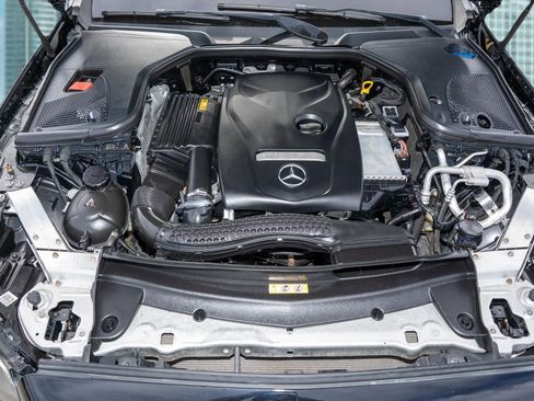 Used 2019 Mercedes-Benz E 300 4MATIC w/ Premium 1 Package image 38