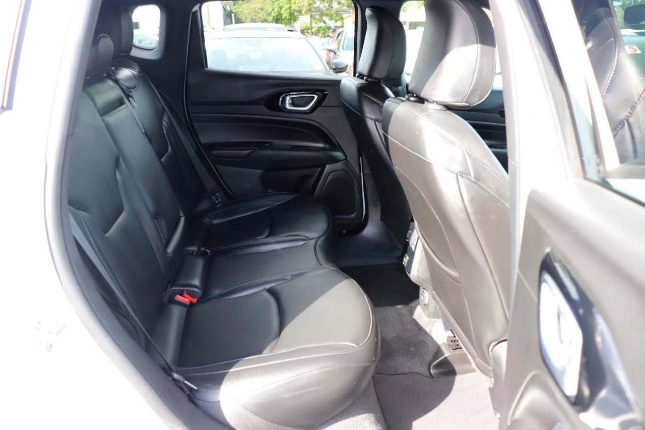 Used 2026 Jeep Compass Limited AWD/4WD image 12