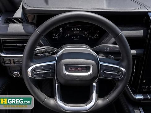 Used 2025 GMC Yukon XL Elevation RWD image 10
