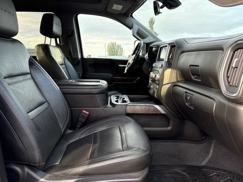 Used 2020 GMC Sierra 3500 Denali w/ Denali Ultimate Package AWD/4WD image 11