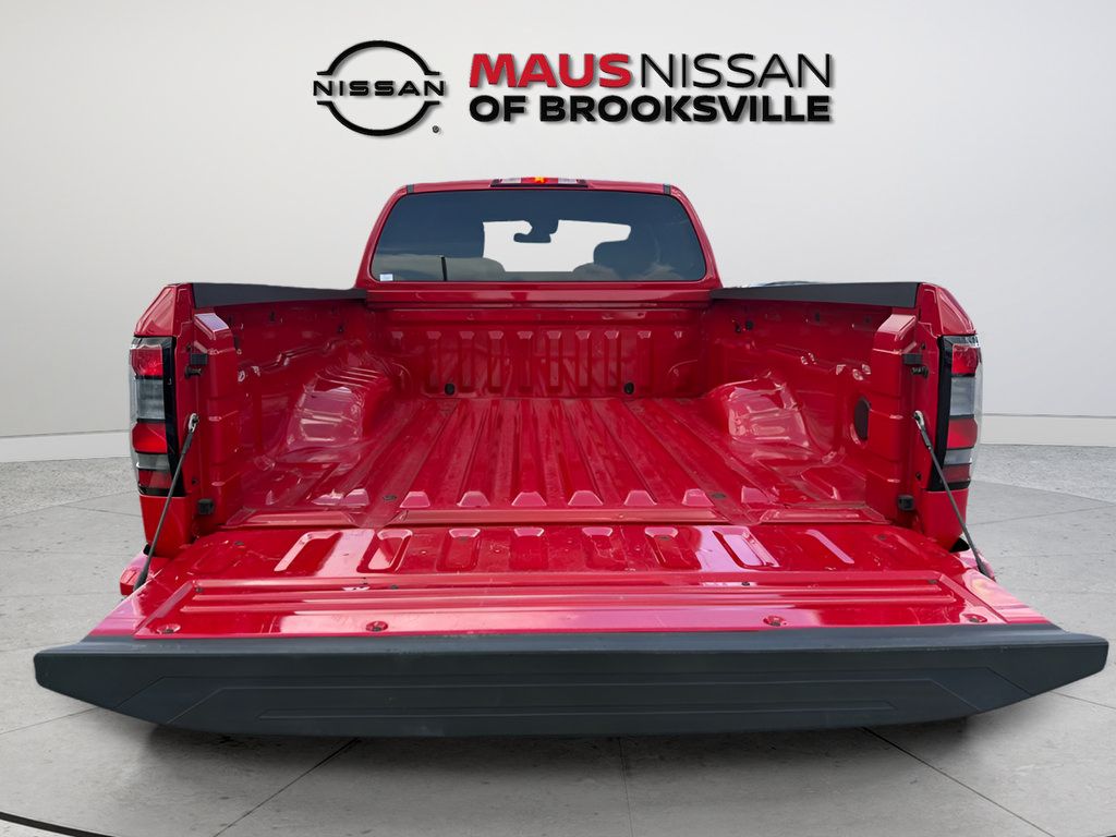 Certified 2025 Nissan Frontier SV RWD image 12