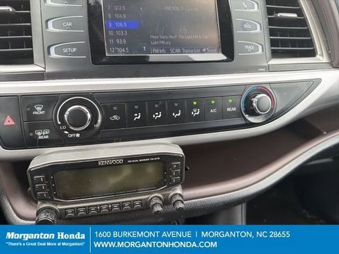 Used 2019 Toyota Highlander LE image 10