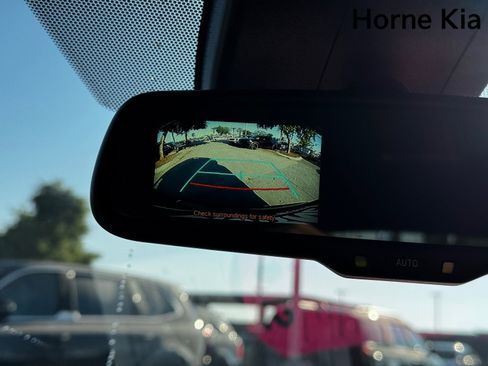 Used 2018 Toyota C-HR XLE image 21