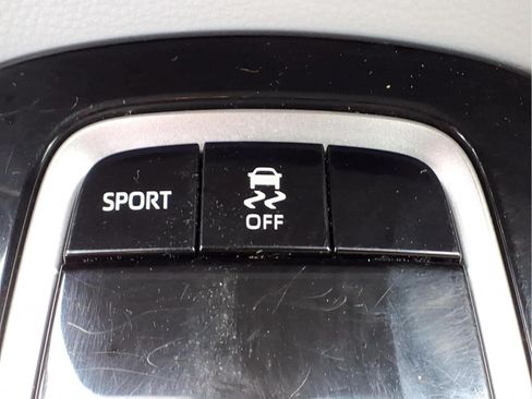 Used 2022 Toyota Corolla SE FWD image 15