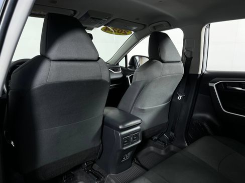 Certified 2024 Toyota RAV4 XLE FWD image 21